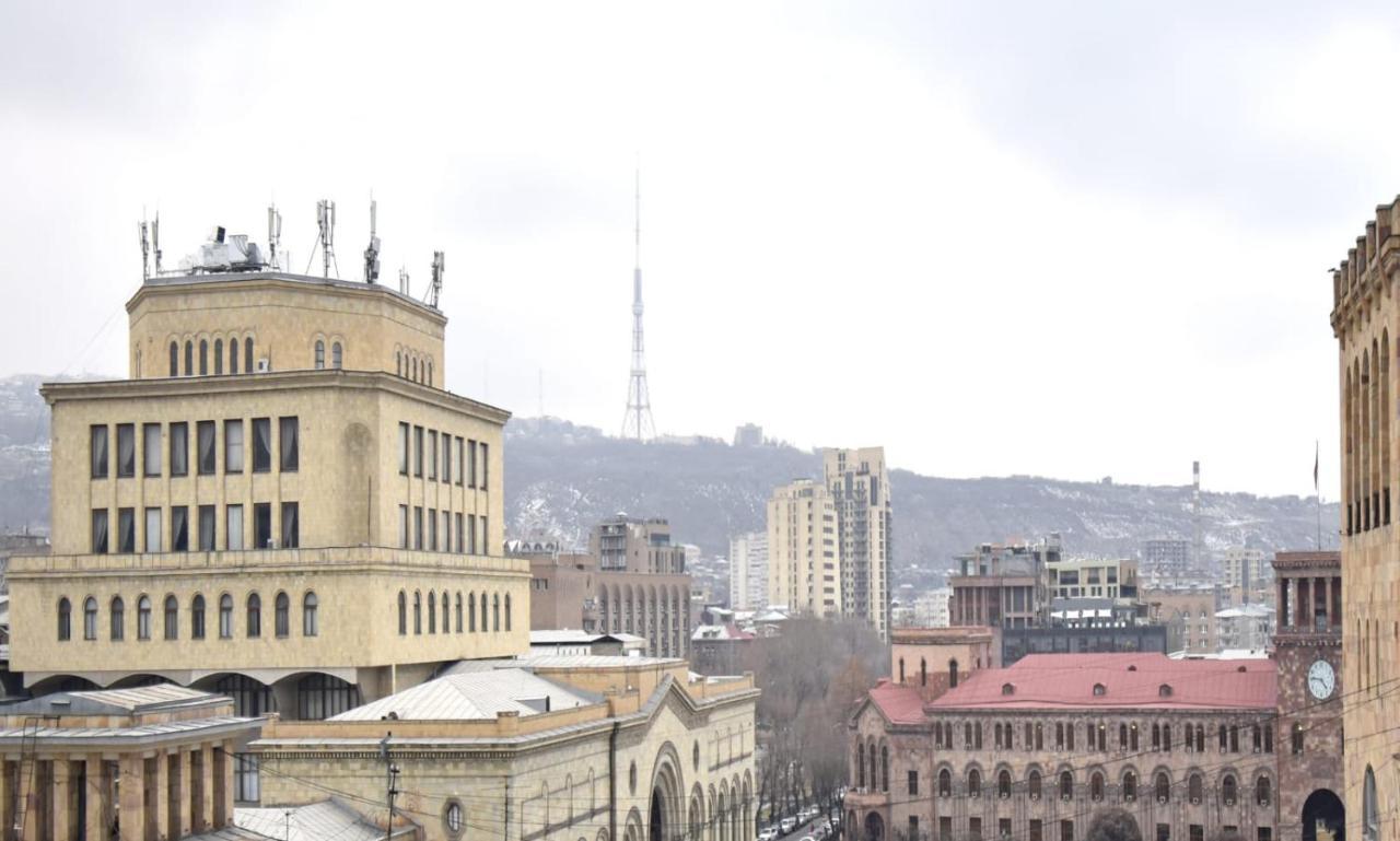 Byuzand7 New Building In Republic Square Erivan Dış mekan fotoğraf