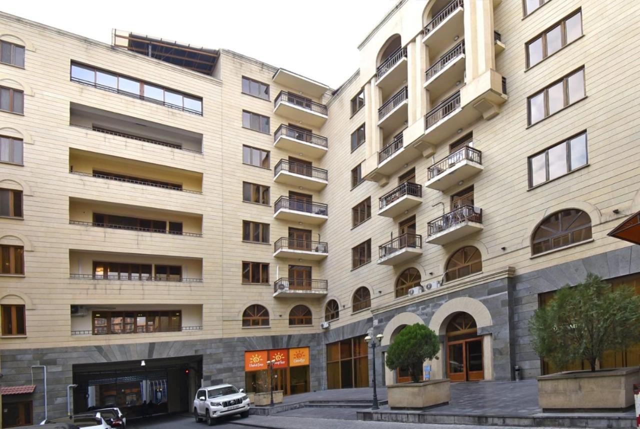 Byuzand7 New Building In Republic Square Erivan Dış mekan fotoğraf